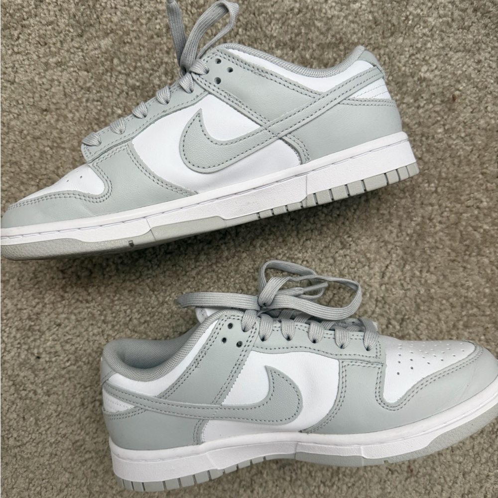 Nike Gray and White Dunk Sneakers 6.5Y/8W